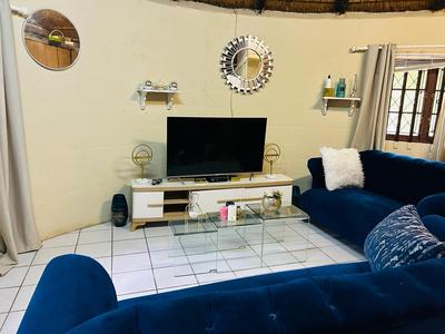Apartment / Flat For Sale in Umtentweni, Umtentweni