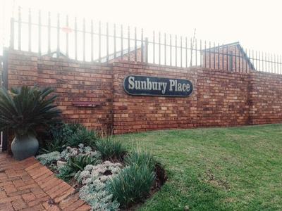 Townhouse For Rent in Brentwood, Benoni